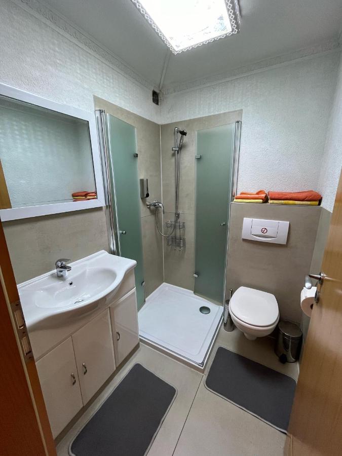 Ruhige Geraeumige Wohnung Pforzheim Exterior foto